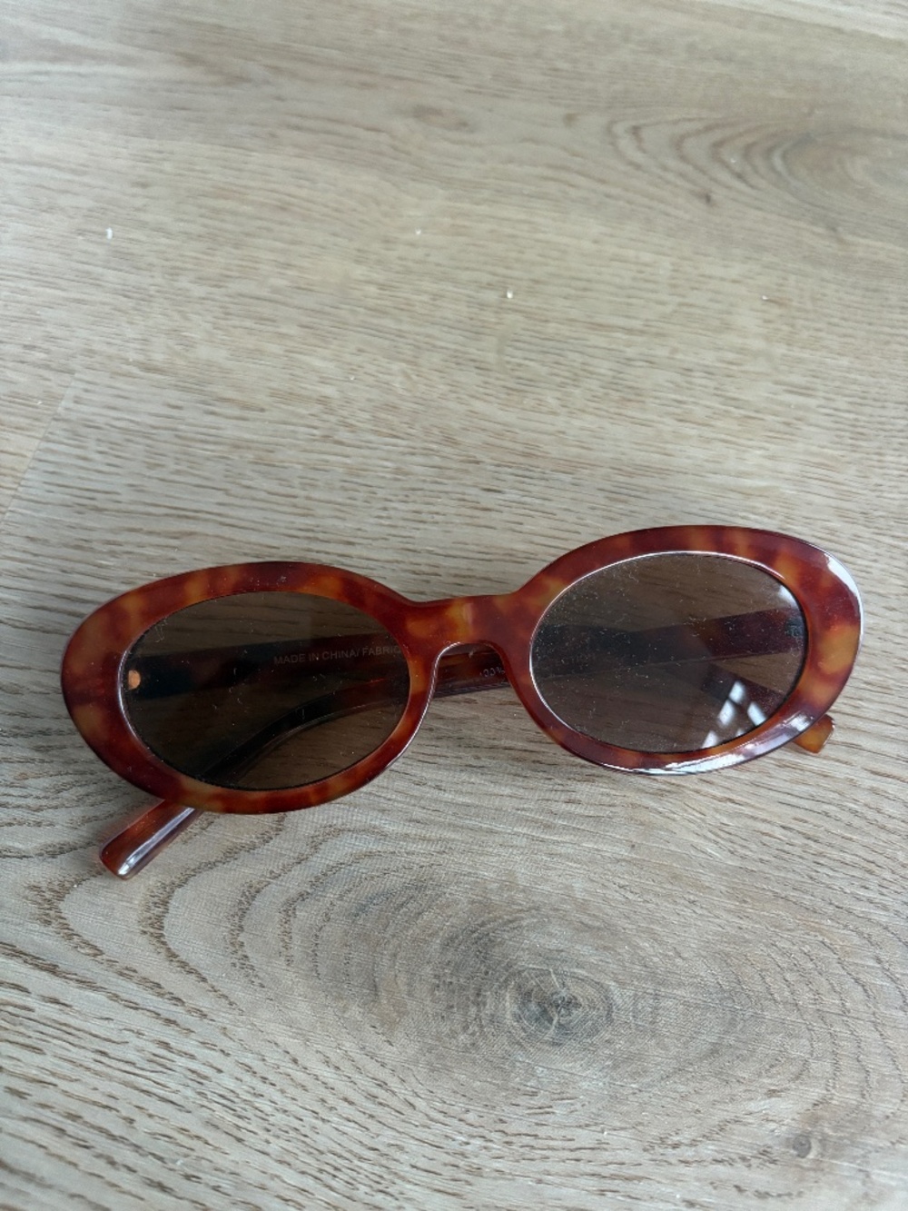 Simons Vintage Inspired Oval Sunglasses